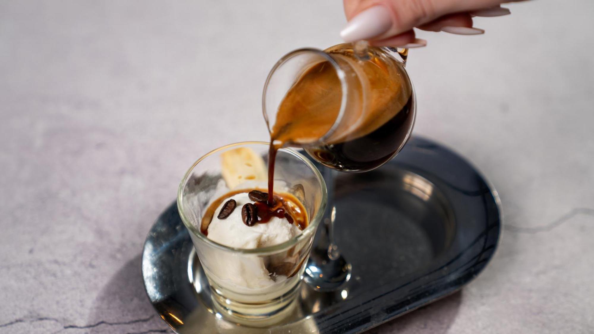 The Abdali Boulevard Hotel Amman Zewnętrze zdjęcie Preparation of an affogato