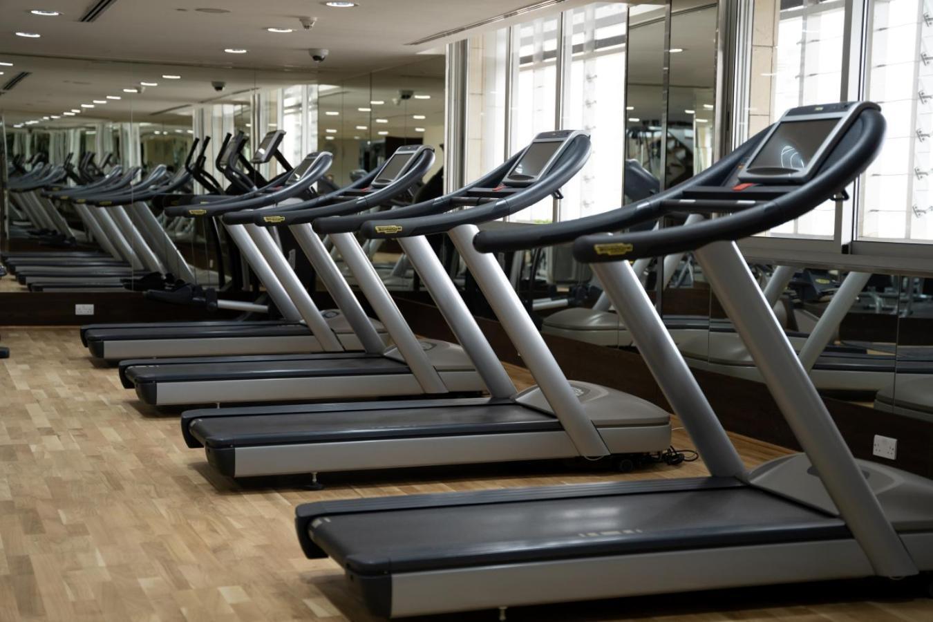 The Abdali Boulevard Hotel Amman Zewnętrze zdjęcie Treadmills in a gym