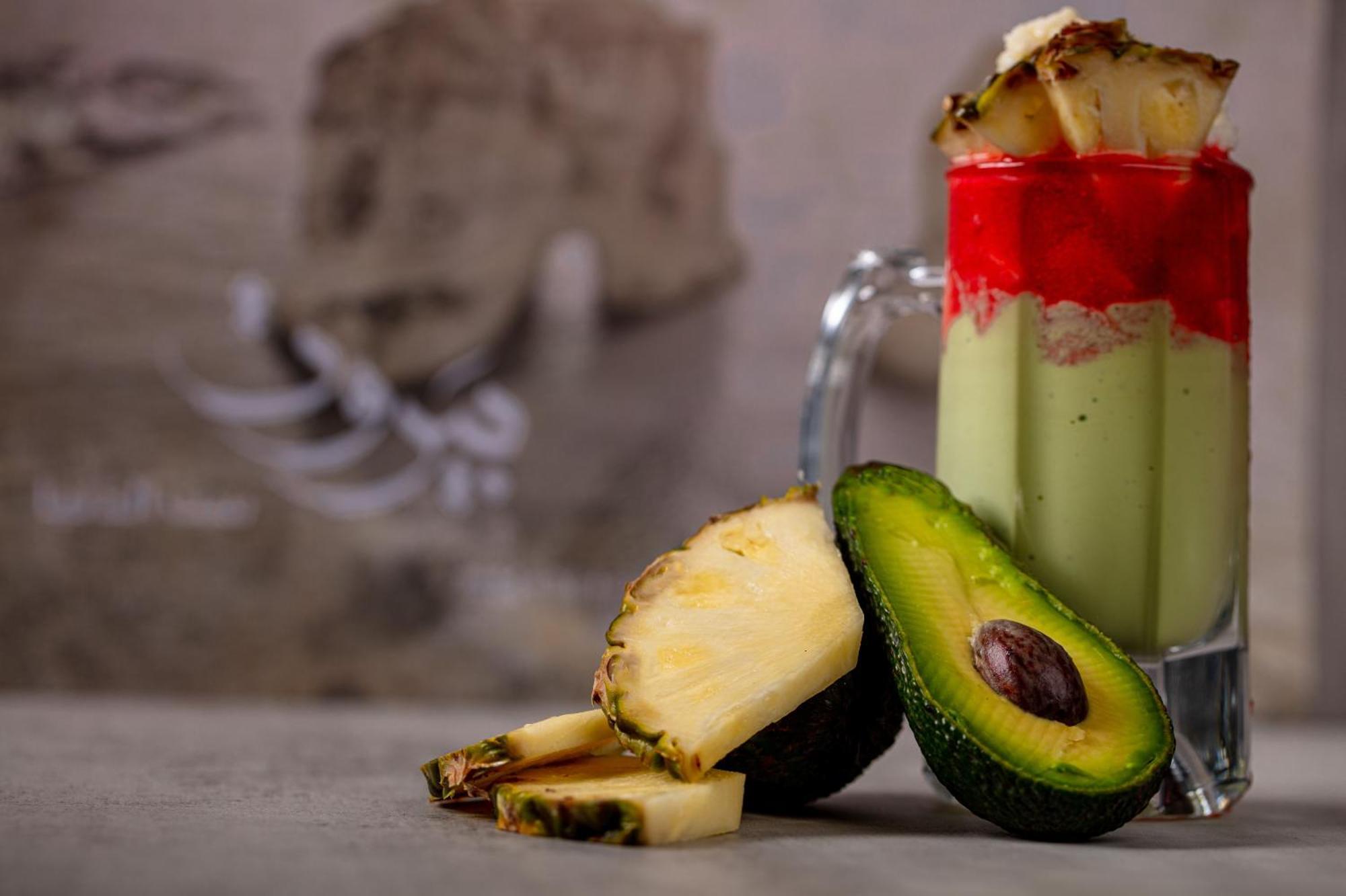 The Abdali Boulevard Hotel Amman Zewnętrze zdjęcie Avocado and pineapple smoothie