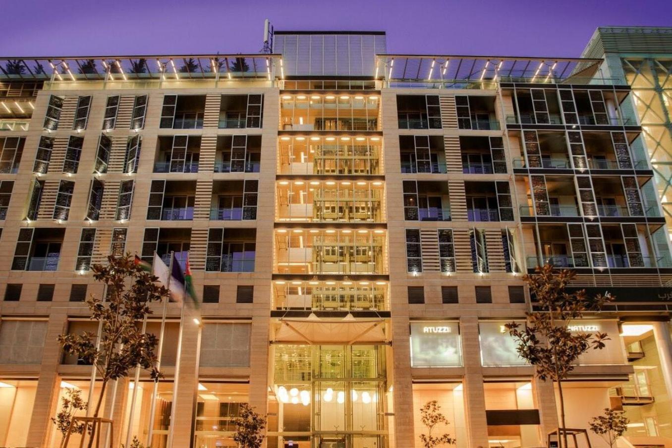 The Abdali Boulevard Hotel Amman Zewnętrze zdjęcie The hotel at night
