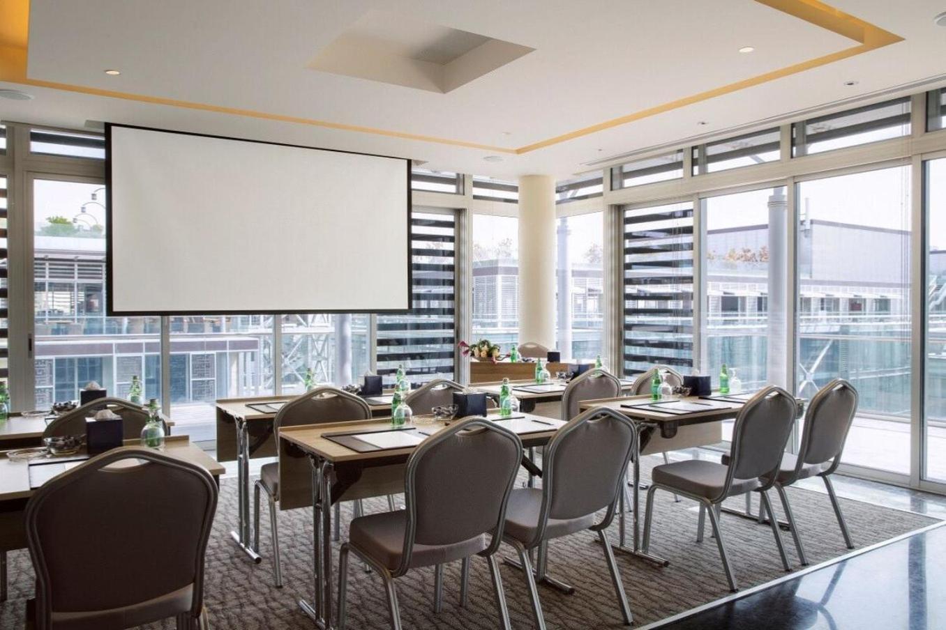 The Abdali Boulevard Hotel Amman Zewnętrze zdjęcie Meeting room