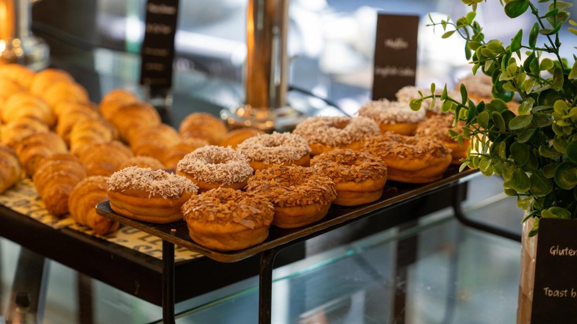 The Abdali Boulevard Hotel Amman Zewnętrze zdjęcie Baked goods at a bakery